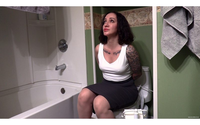 An Intruder Lurks (MP4) - Lee Von Lux An Intruder Lurks (MP4) - Lee Von Lux