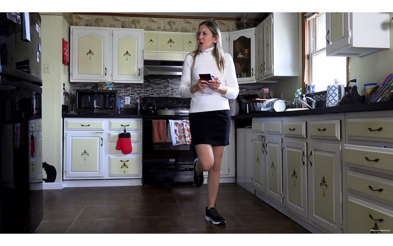 Training Herself To Wait (MP4) - Sinthia Bee Training Herself To Wait (MP4) - Sinthia Bee